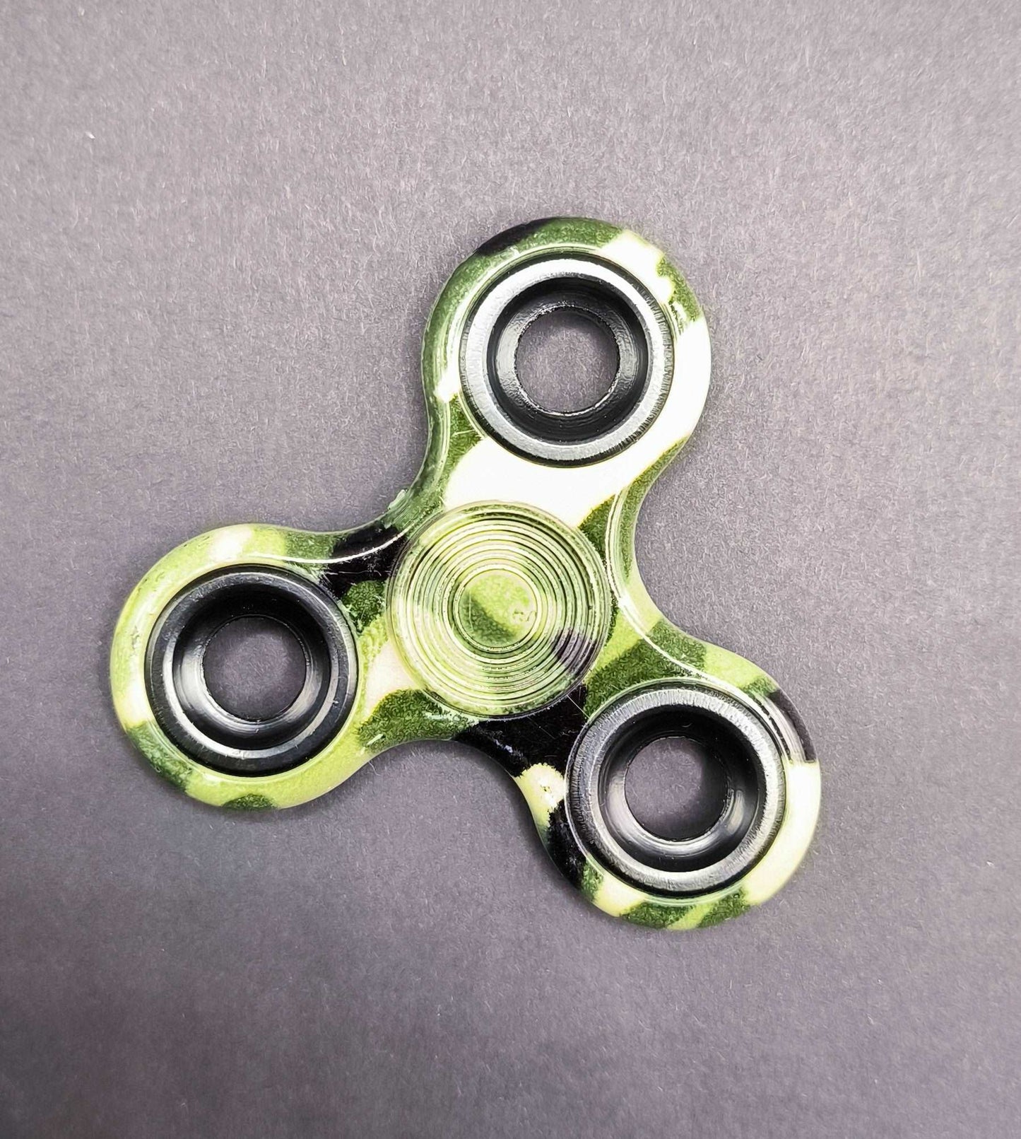 Fidget Spinner camoutflage Grün Kugellager und Ringe Schwarz