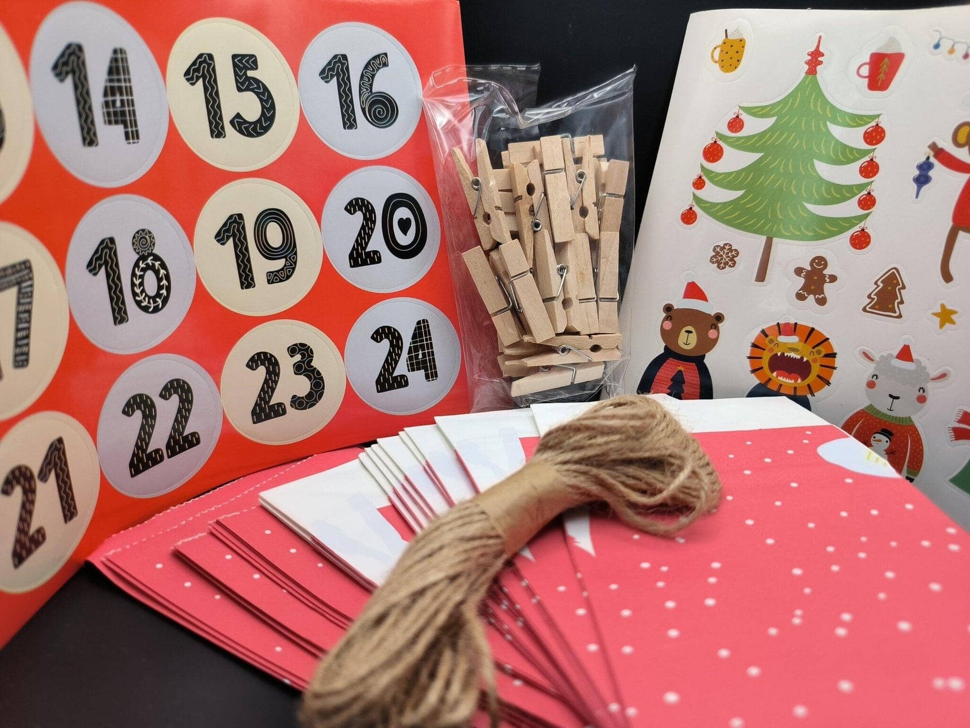 Adventskalender zum Befüllen : Adventskalender 2023 zum Selbstbefüllen mit 24 dekorativen Tüten und Zahlen Aufkleber – DIY Adventskalender zum Basteln - Retouren-Rebell